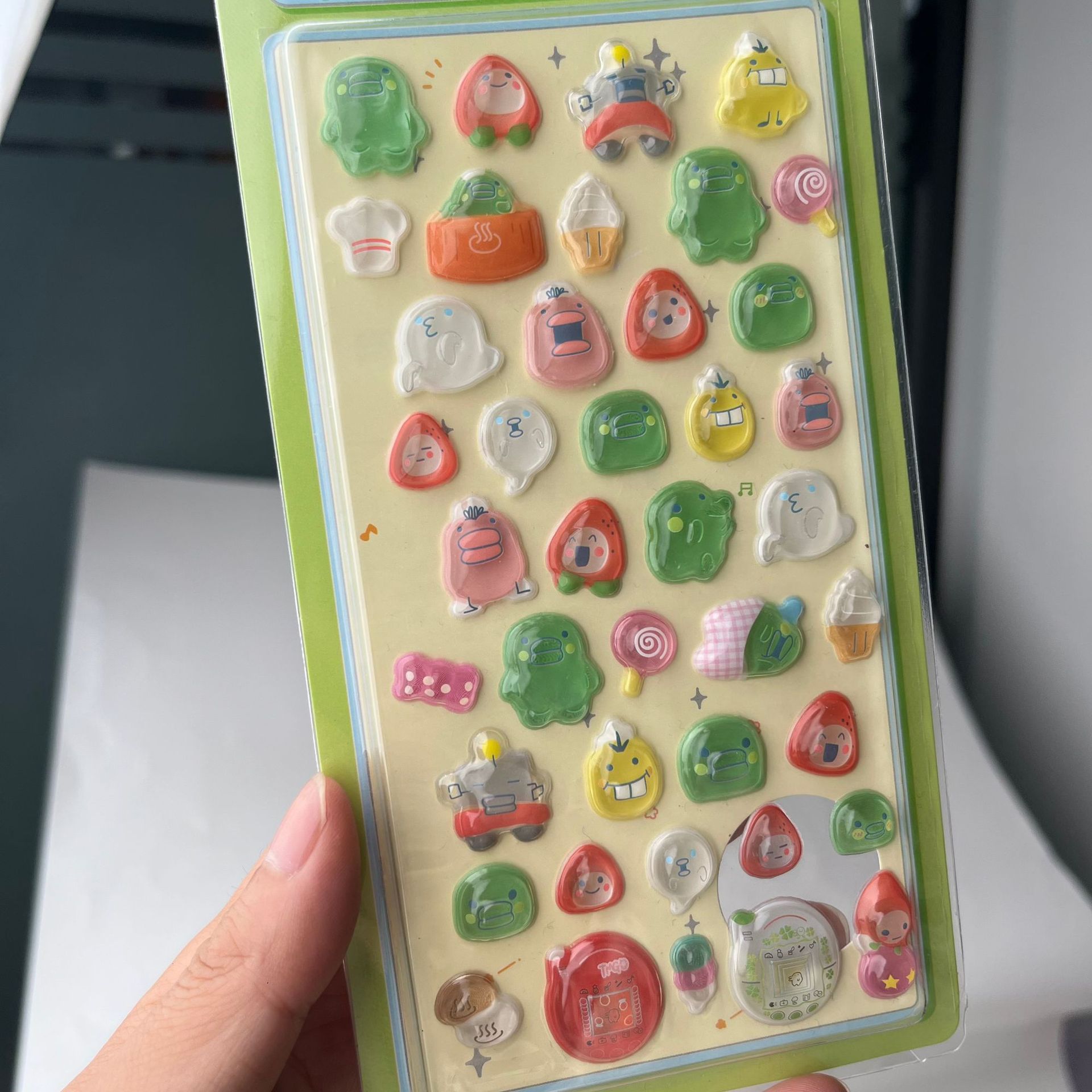 Leuke Tamagotchi 3D Puffy Stic - Laptop Accessories Gifts recensie en prijs